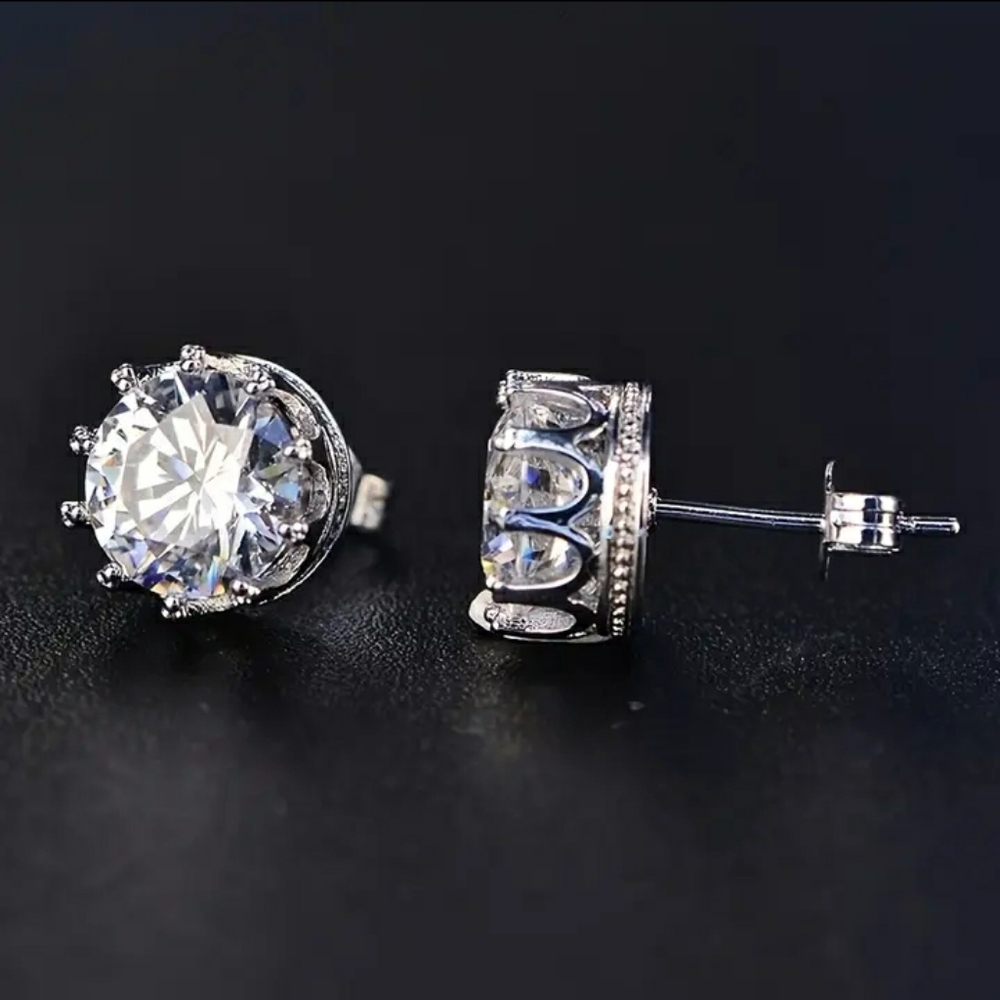 18k White Plated Zirconia Simulated Dimond Stud Earrings NWT